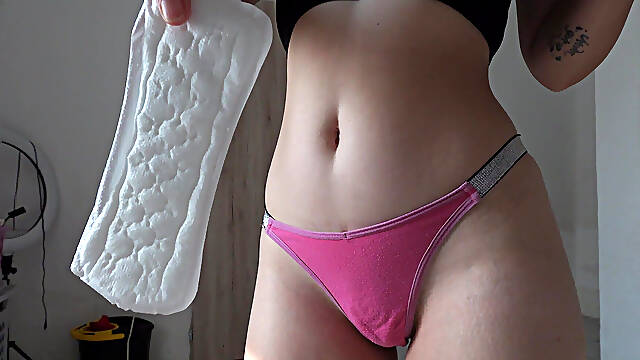 My Pinay Wife Masturbates in the Insert in 4K